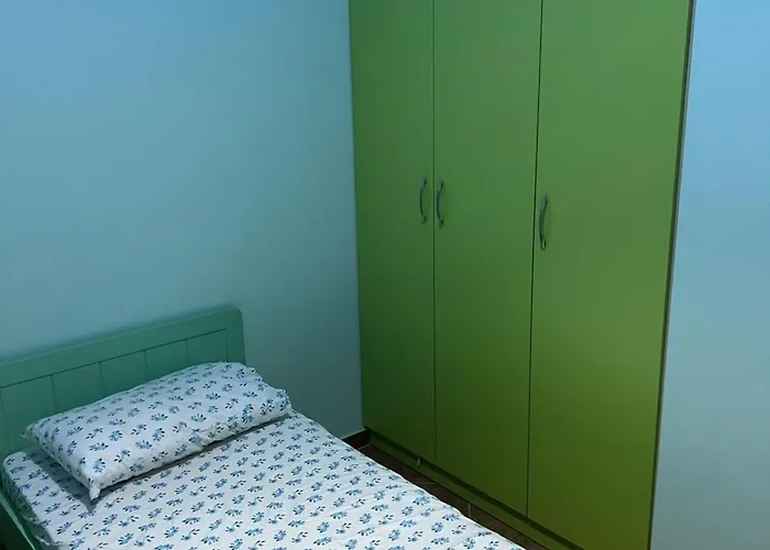 Rruga Sazani Pran Kral Ermal Vlorë